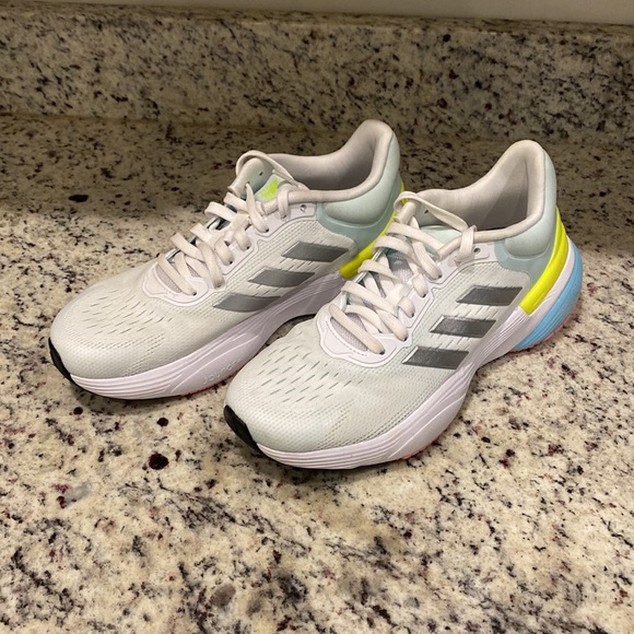 Adidas Shoes - Picture 2 of 6